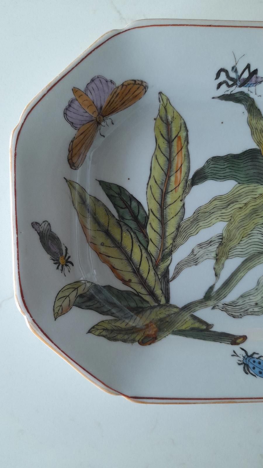 Small octagonal Chinese dish