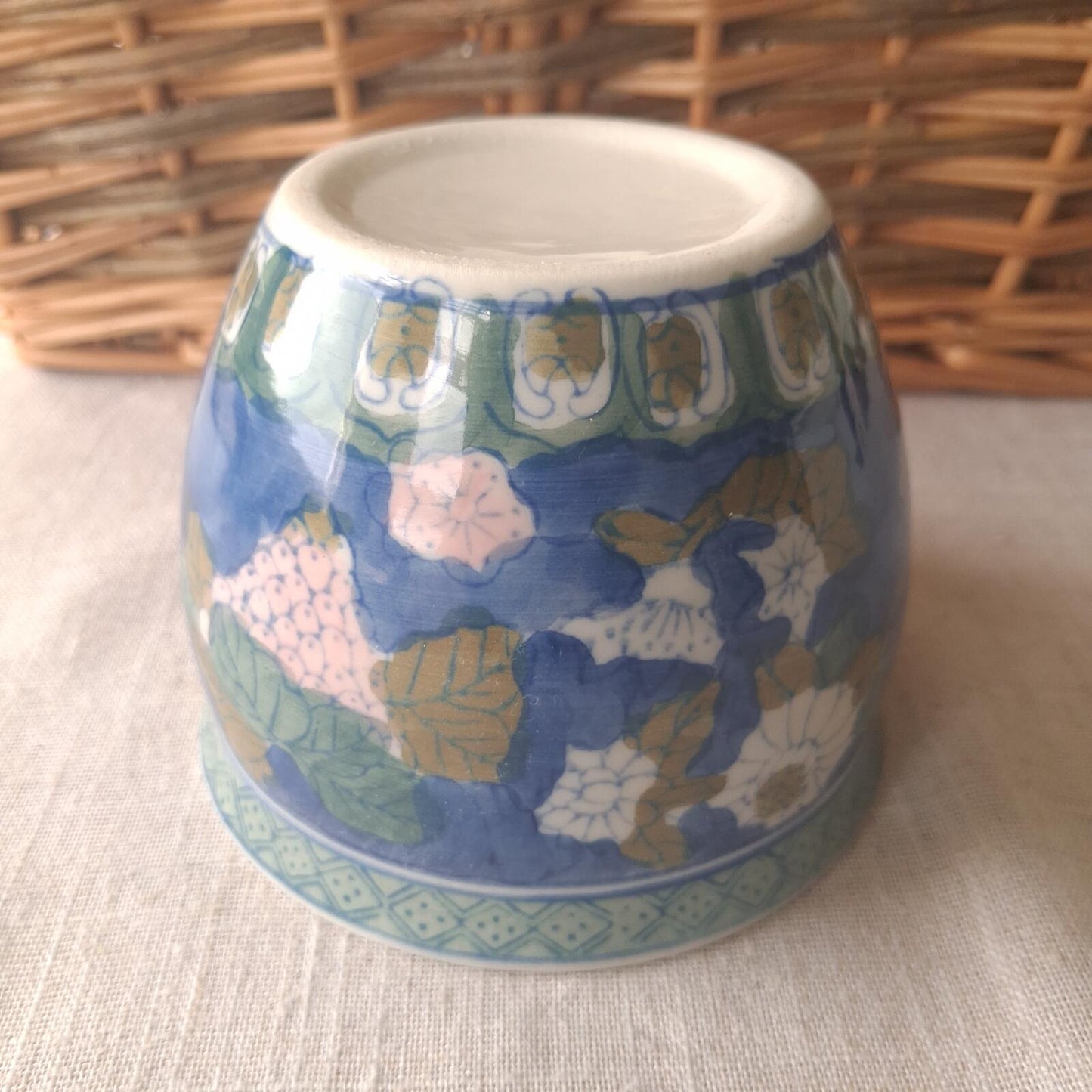 Small Chinese floral plant pot