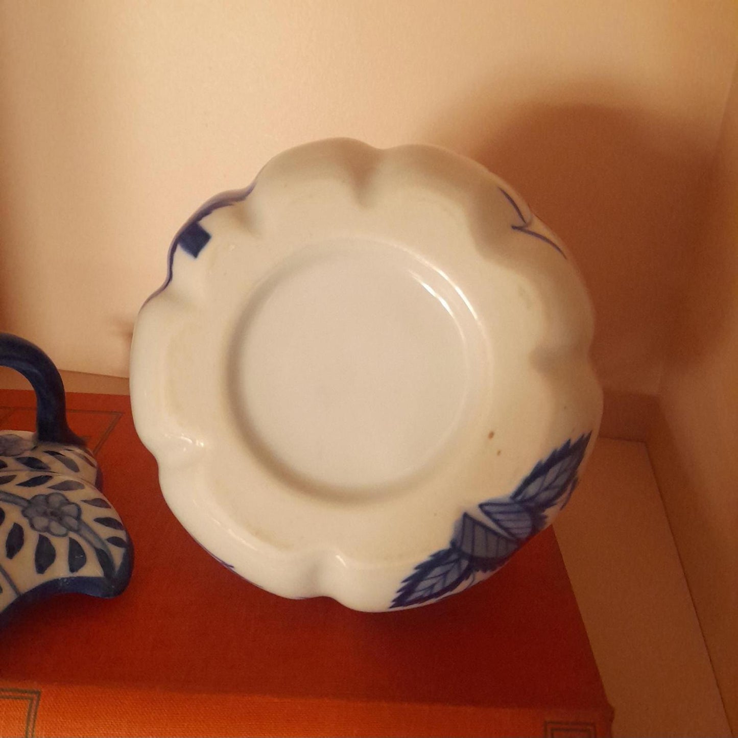 Blue and white floral lidded pumpkin pot