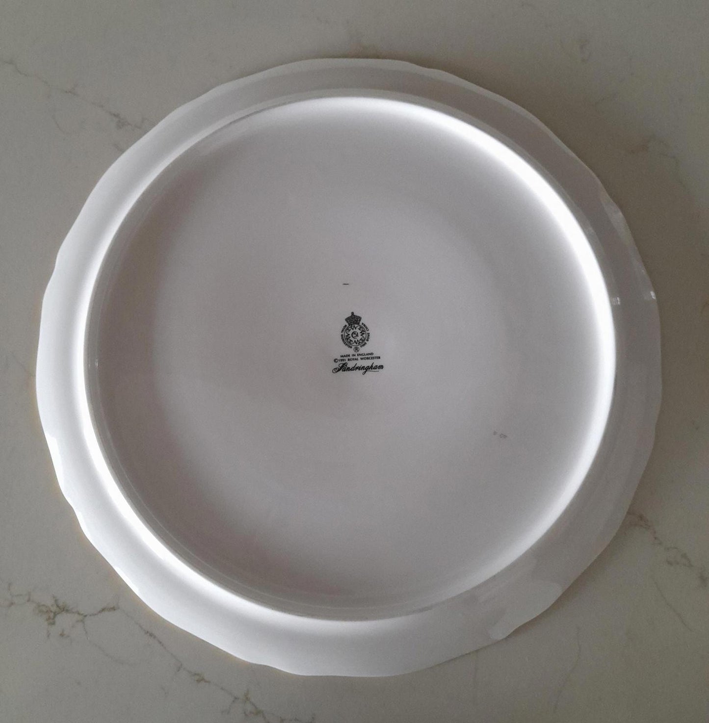 Royal Worcester Sandringham 13" cake