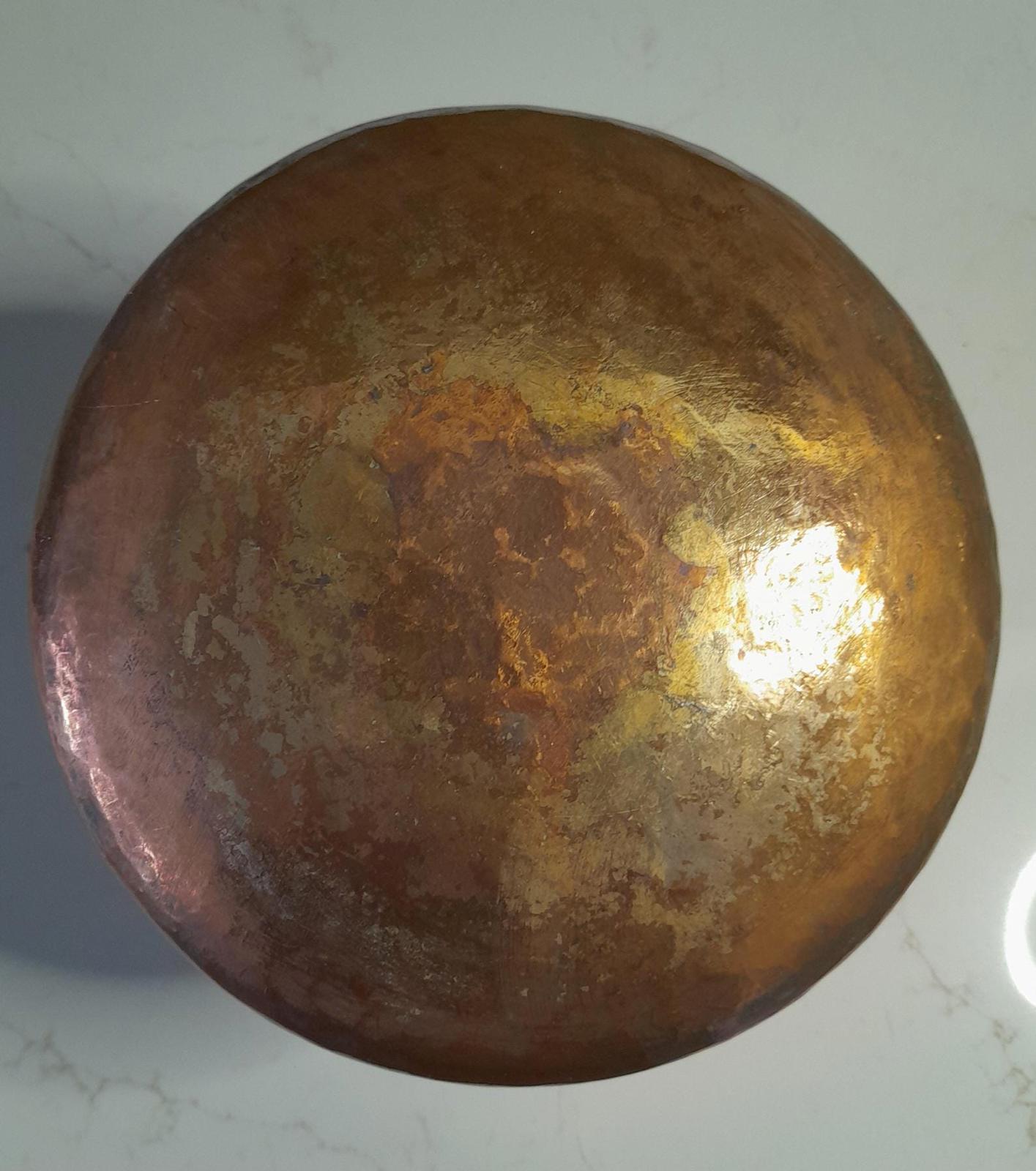 Hammered copper pot with handle