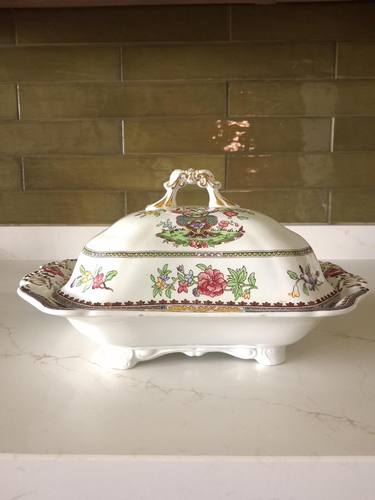 Copeland Spode lidded tureen- Old Bow pattern