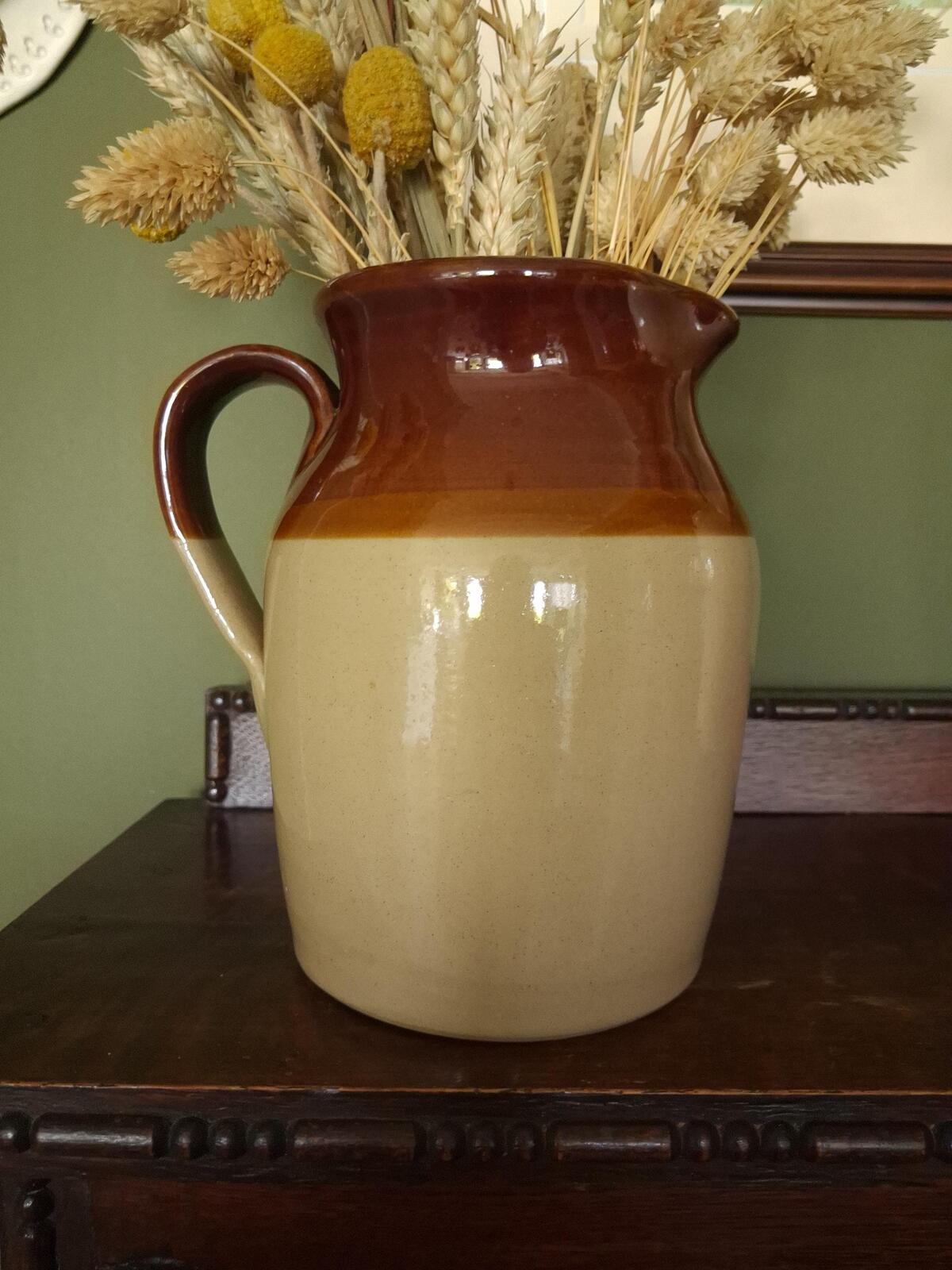 Pearsons of Chesterfield two-tone jug