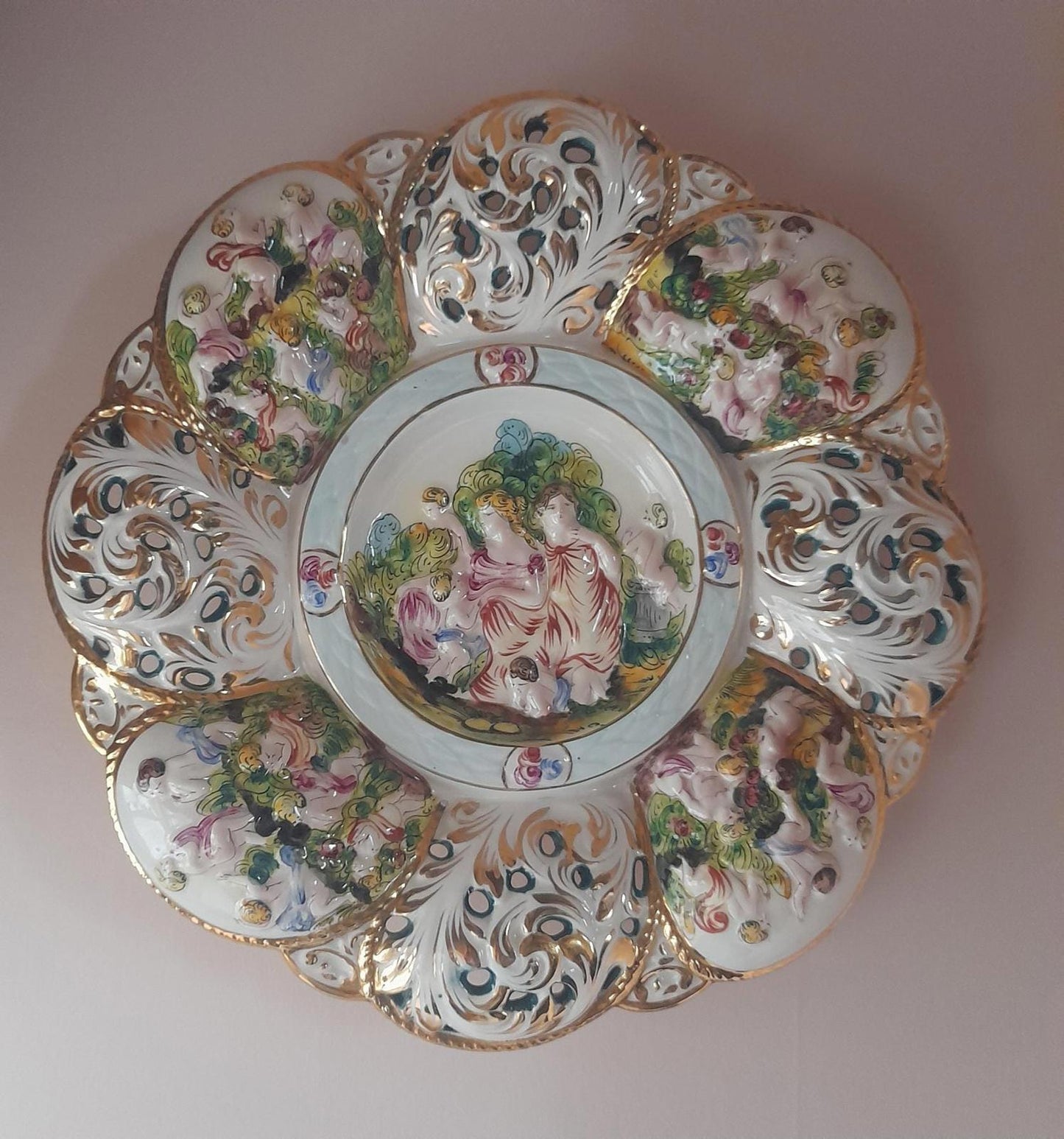 14" Porcelain Capadimonte wall plate