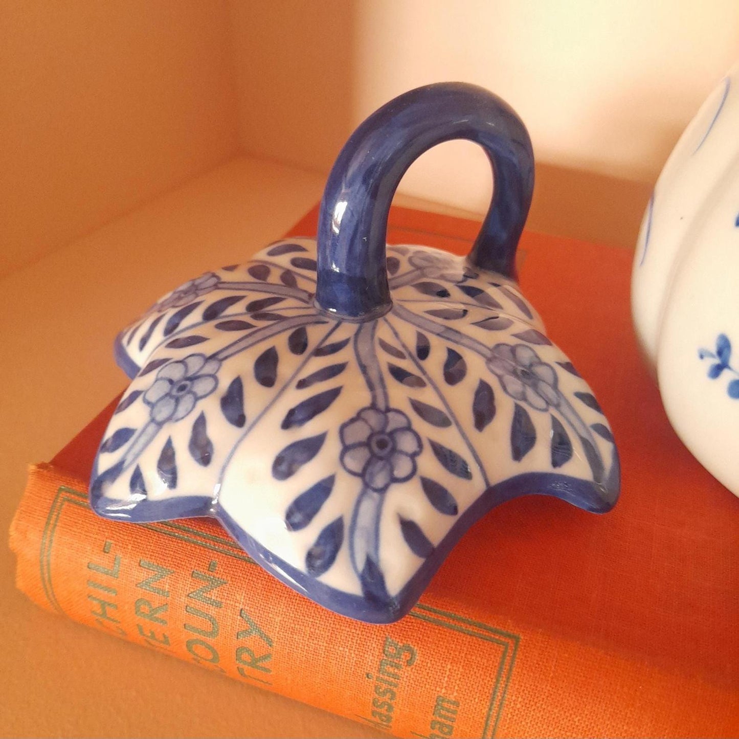 Blue and white floral lidded pumpkin pot