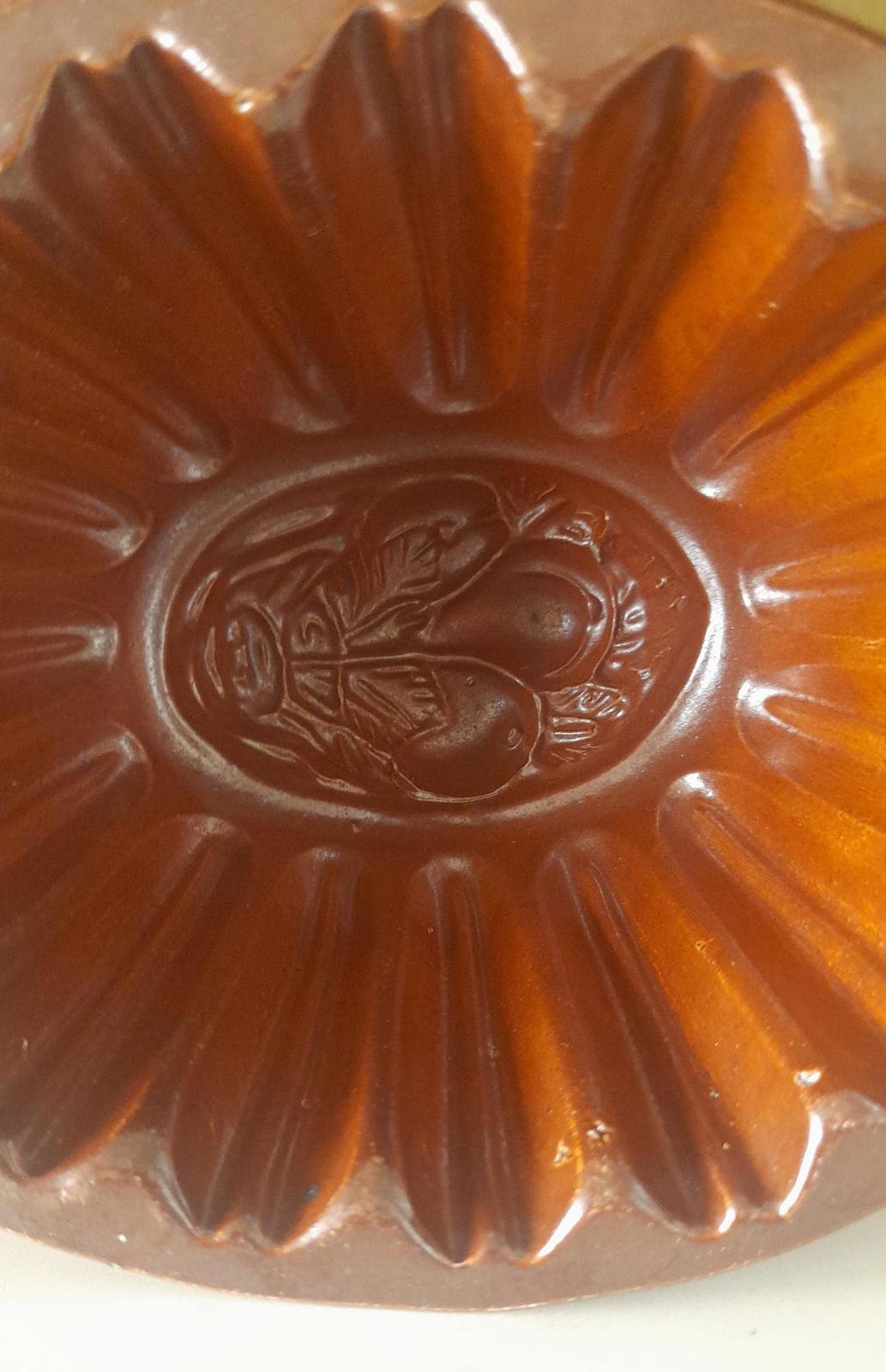 Antique Victorian salt glazed jelly mould