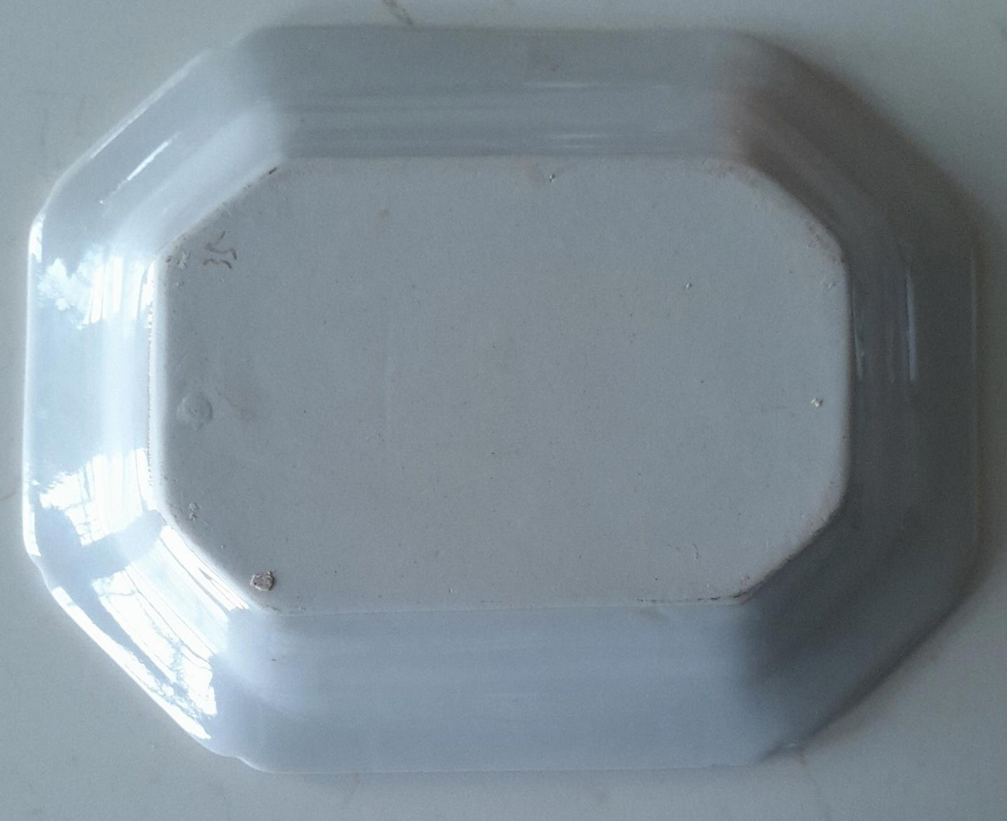 Small octagonal Chinese dish