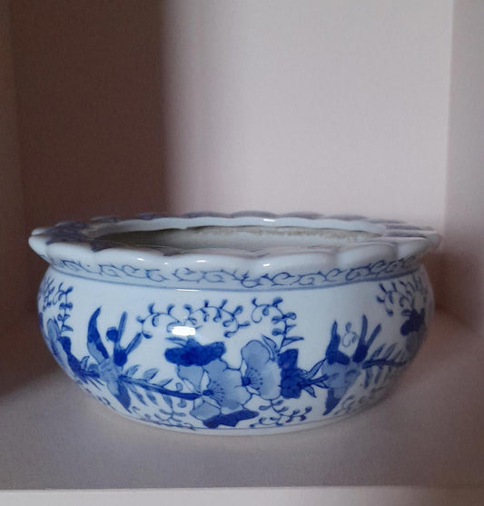 Blue and Chinese shallow jardinaire plant stand