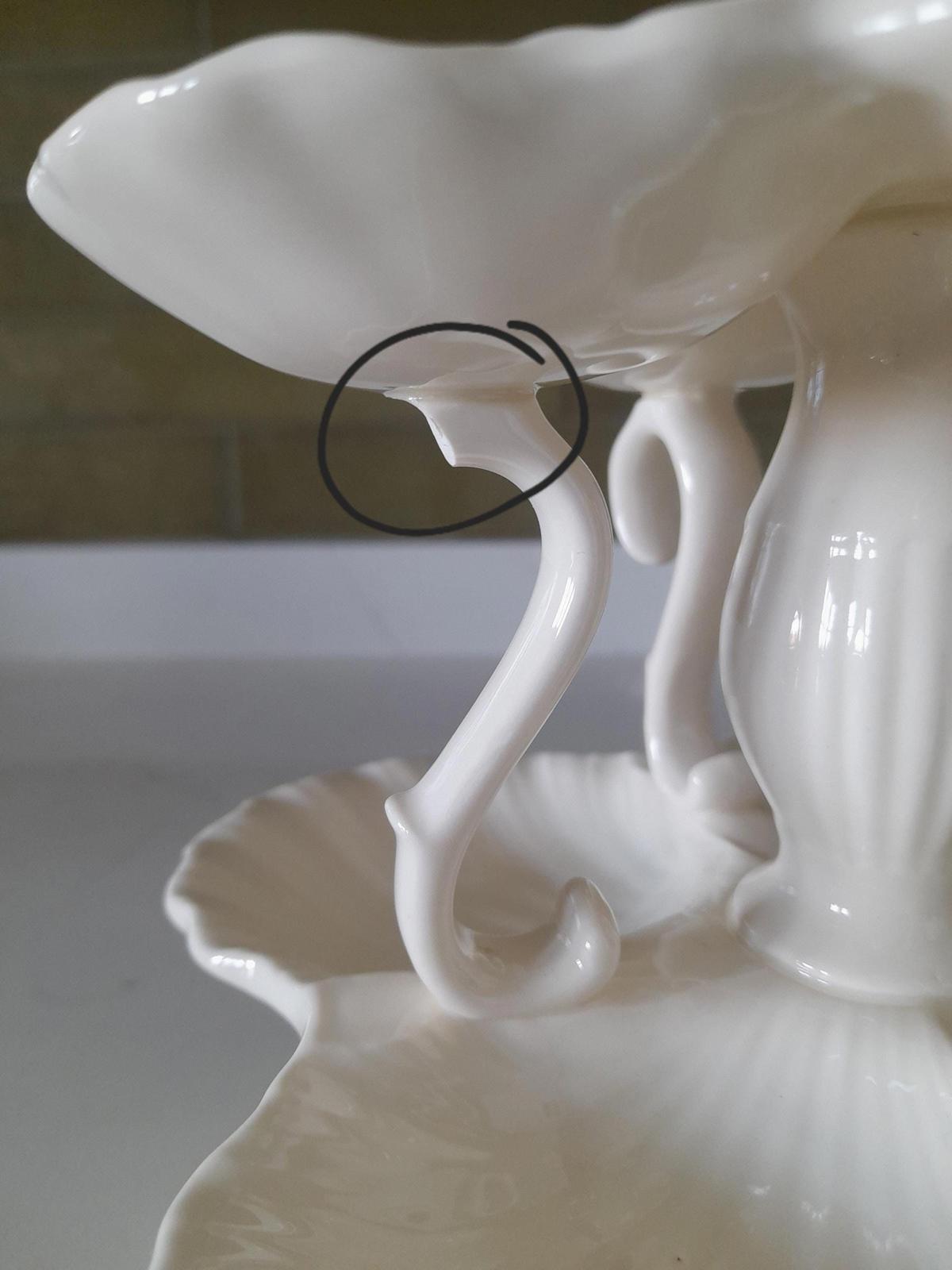 Hartley Greens & Co Leeds Pottery Osyter stand - some damage
