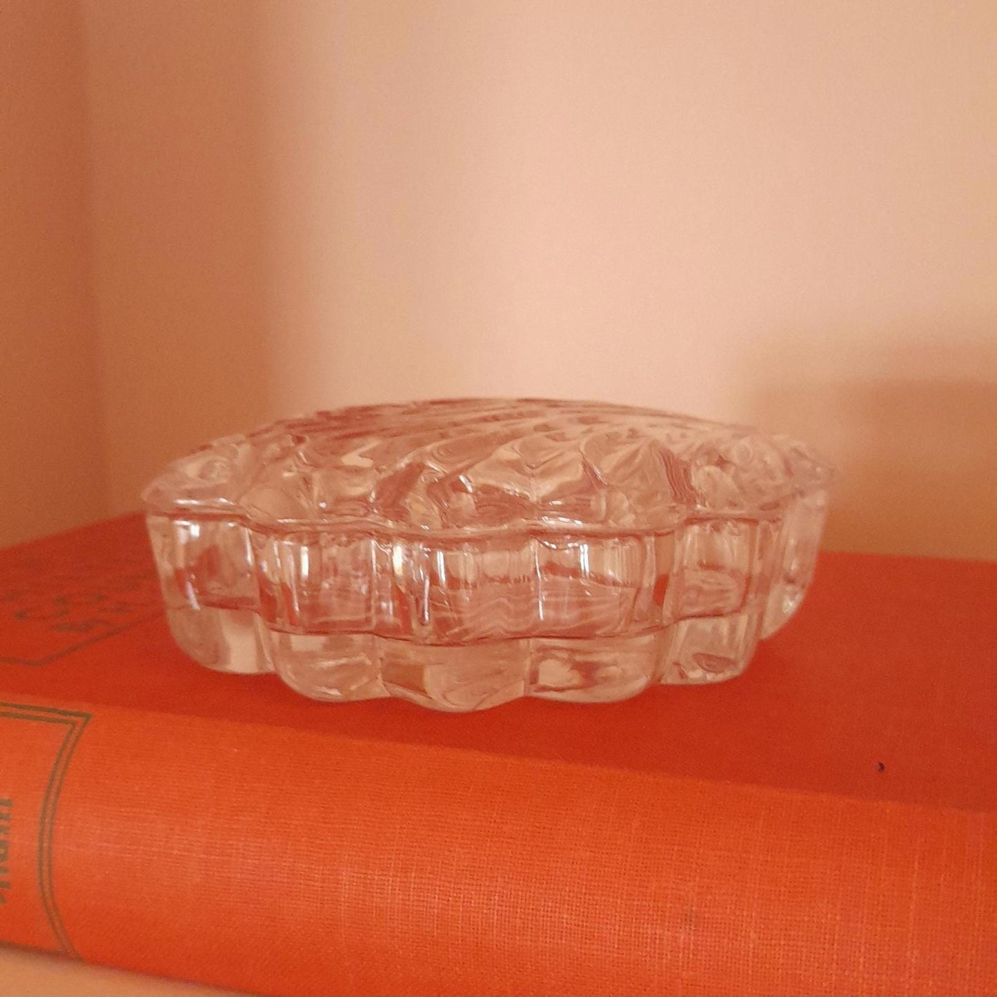 Glass shell shaped trinket dish