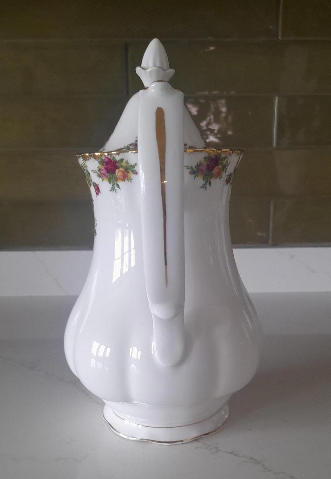 Royal Albert Old Country Roses 1962 coffee pot