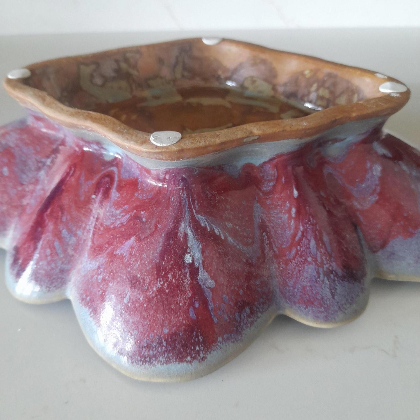 Chinese 8 lobed shallow dish