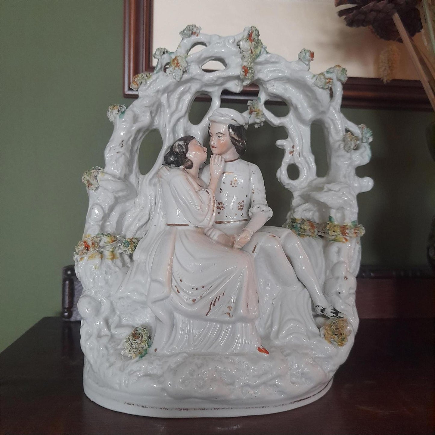 Antique victorian Staffordshire flatback of a courting couple/ Romeo & Juliet