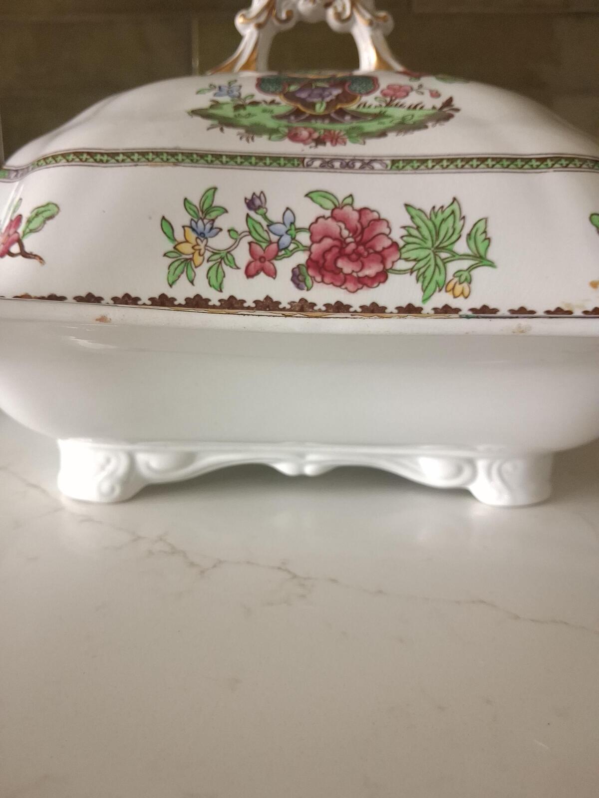 Copeland Spode lidded tureen- Old Bow pattern