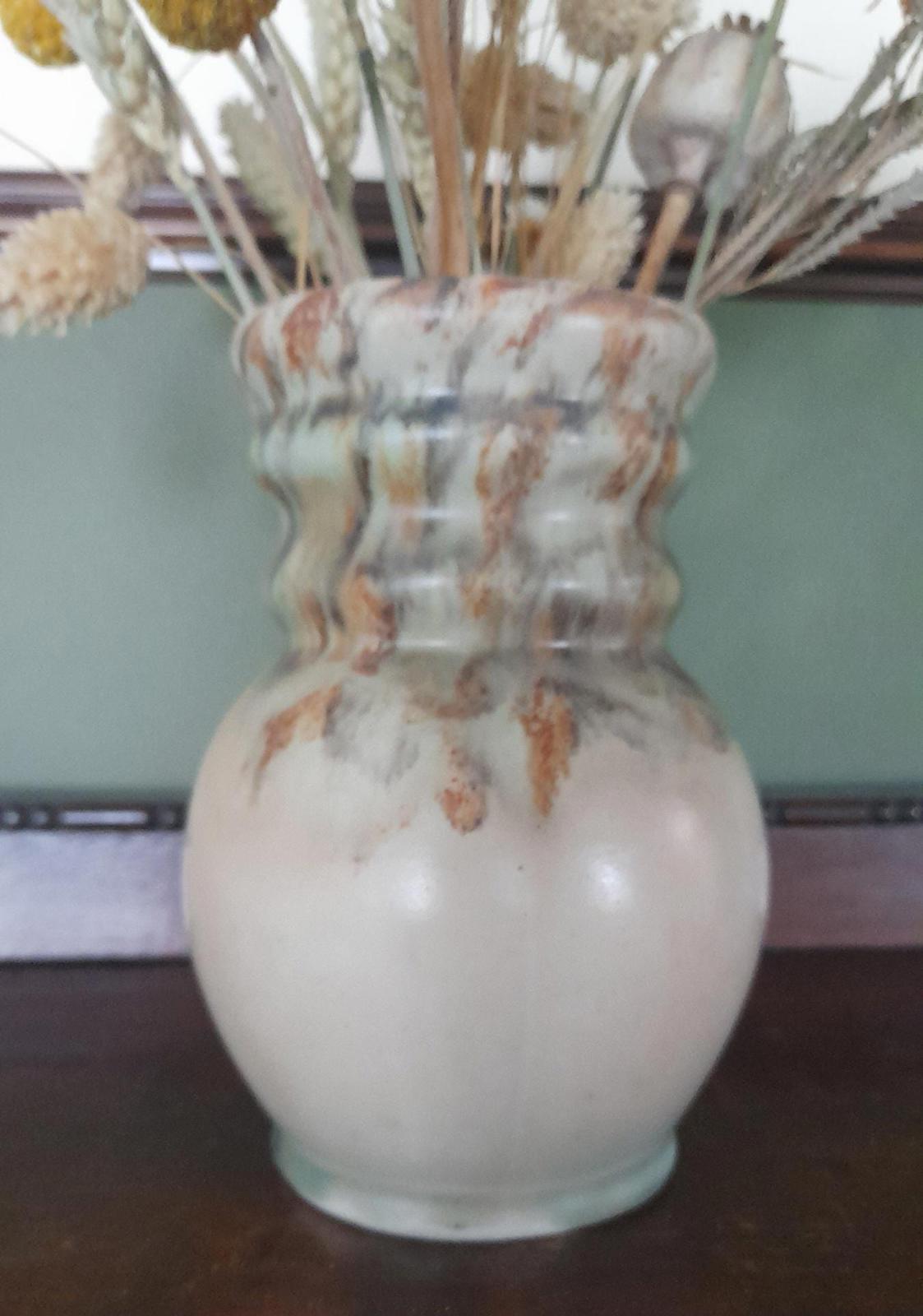 CH & Co small beige vase
