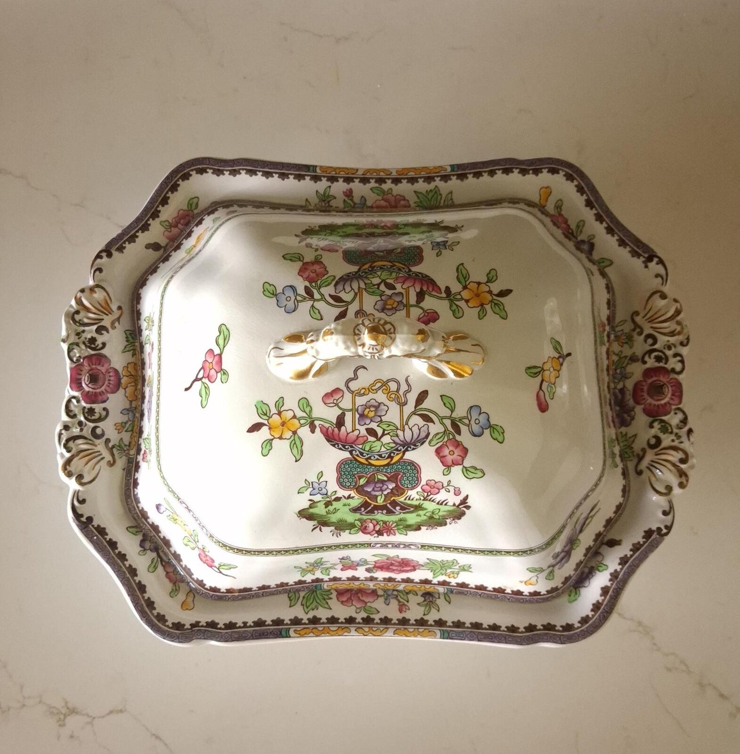 Copeland Spode lidded tureen- Old Bow pattern