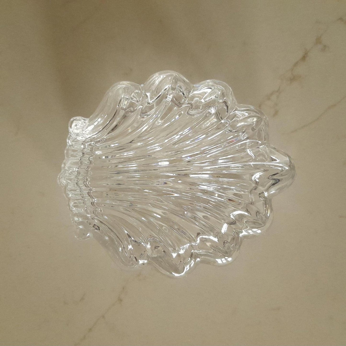Glass shell shaped trinket dish