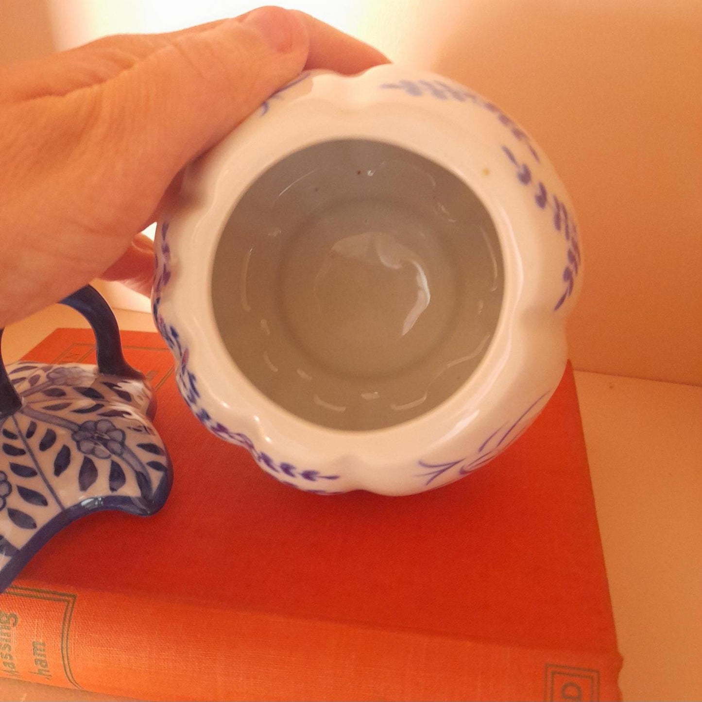 Blue and white floral lidded pumpkin pot