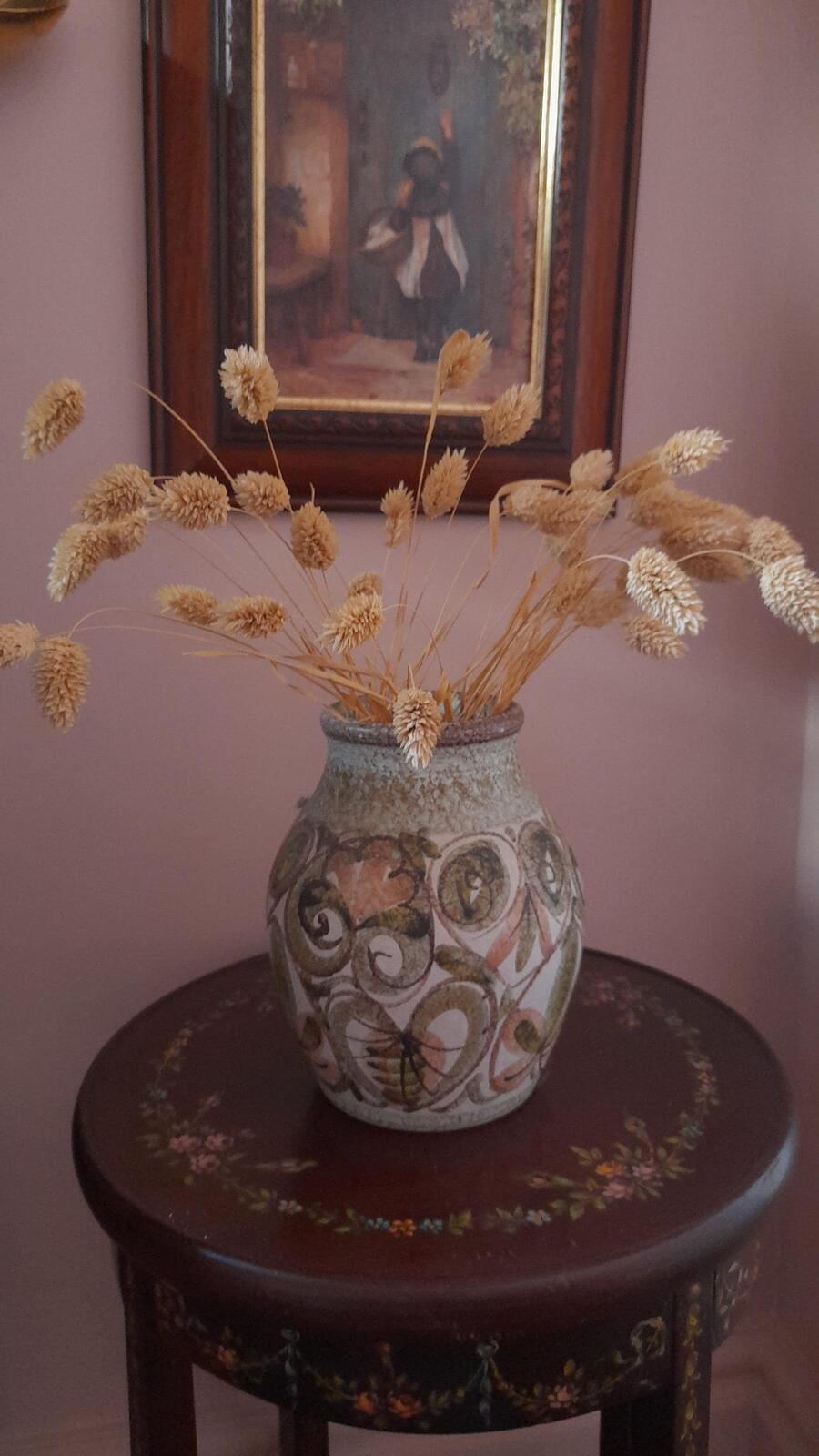 Denby Glynbourne pattern 7" pottery vase