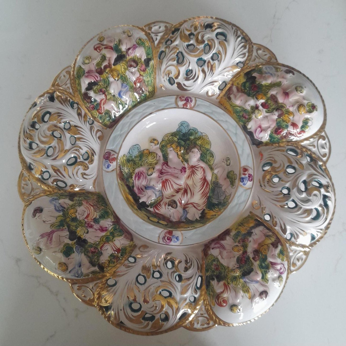 14" Porcelain Capadimonte wall plate