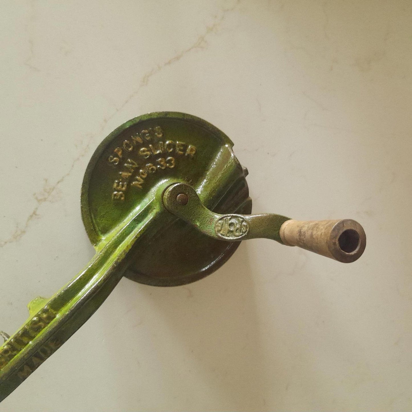 Vintage Spongs bean slicer