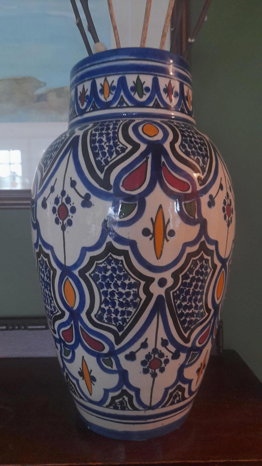 A large Moroccan Safi terracotta pottery vase