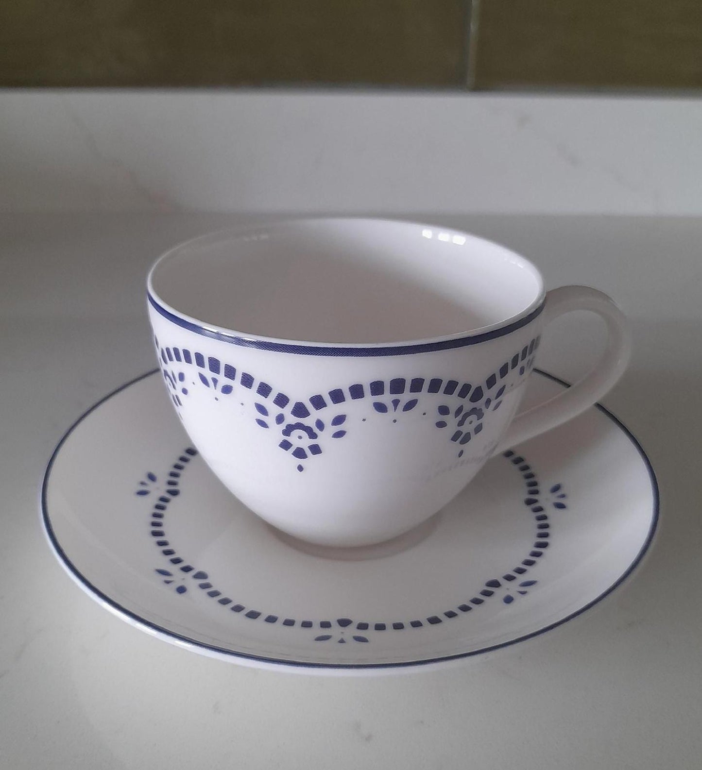 Villeroy and boch Gallo design Daily blue tea cups and saucers set of 6.