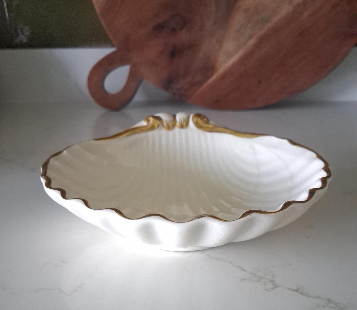 Masons Ivory shell dish with gold trim