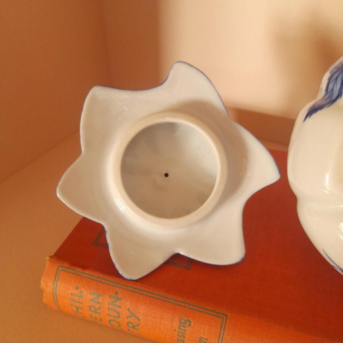 Blue and white floral lidded pumpkin pot