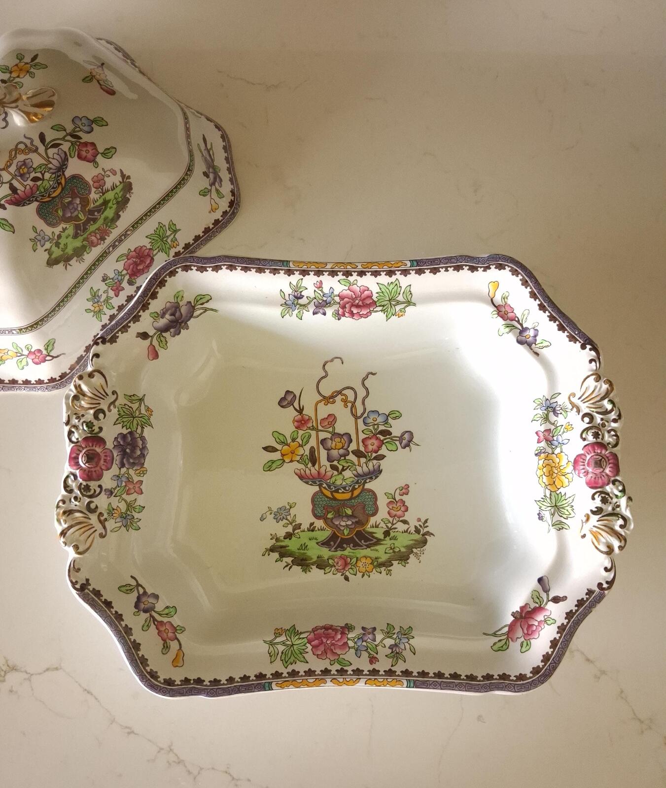 Copeland Spode lidded tureen- Old Bow pattern
