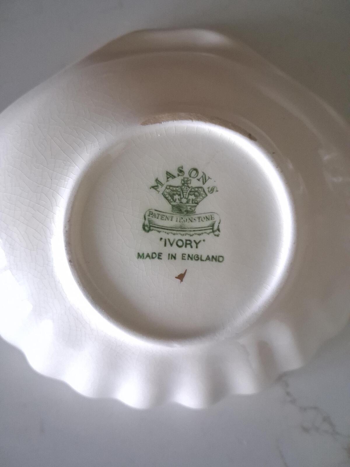 Masons Ivory shell dish with gold trim