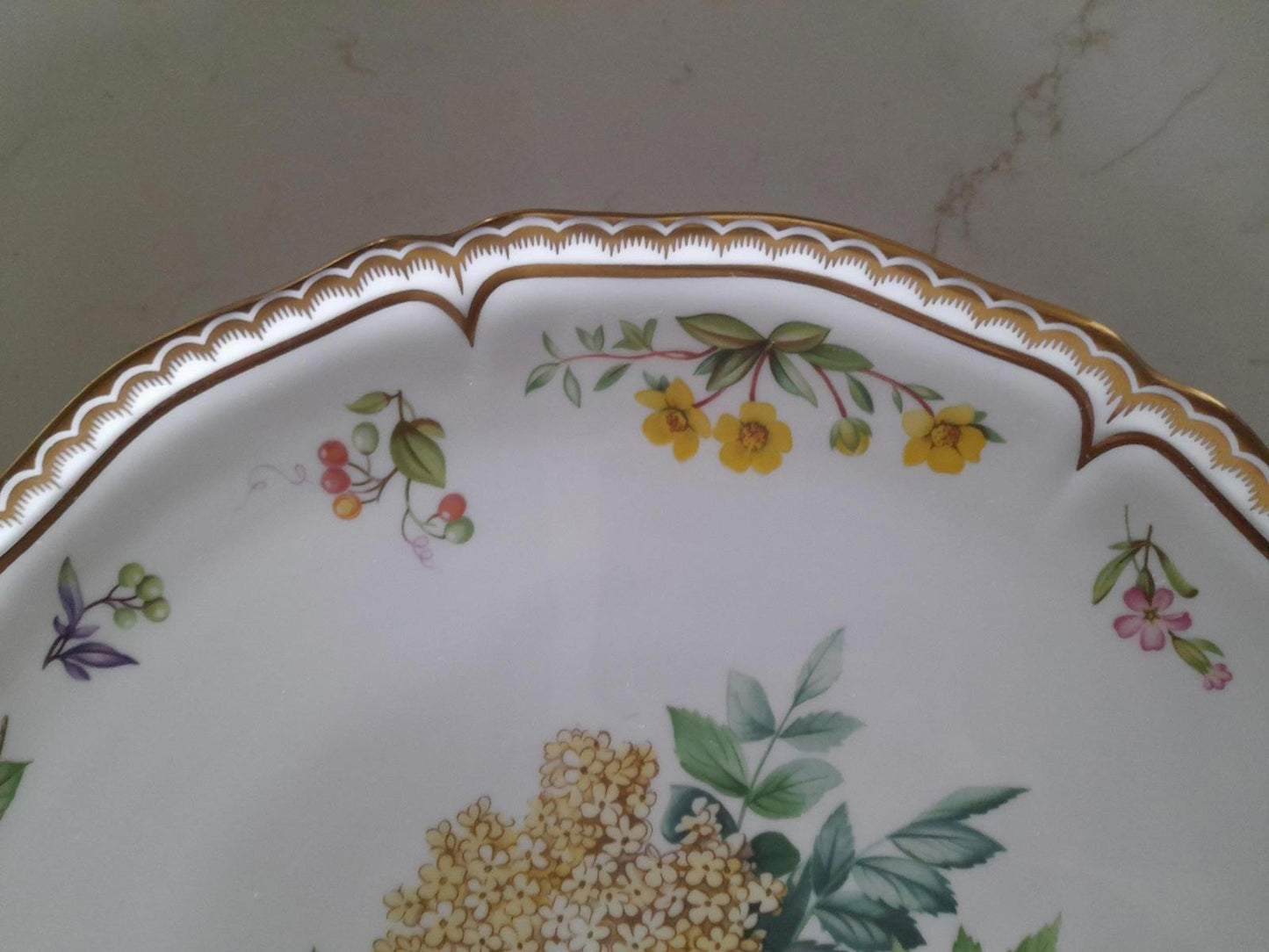 Royal Worcester Sandringham 13" cake