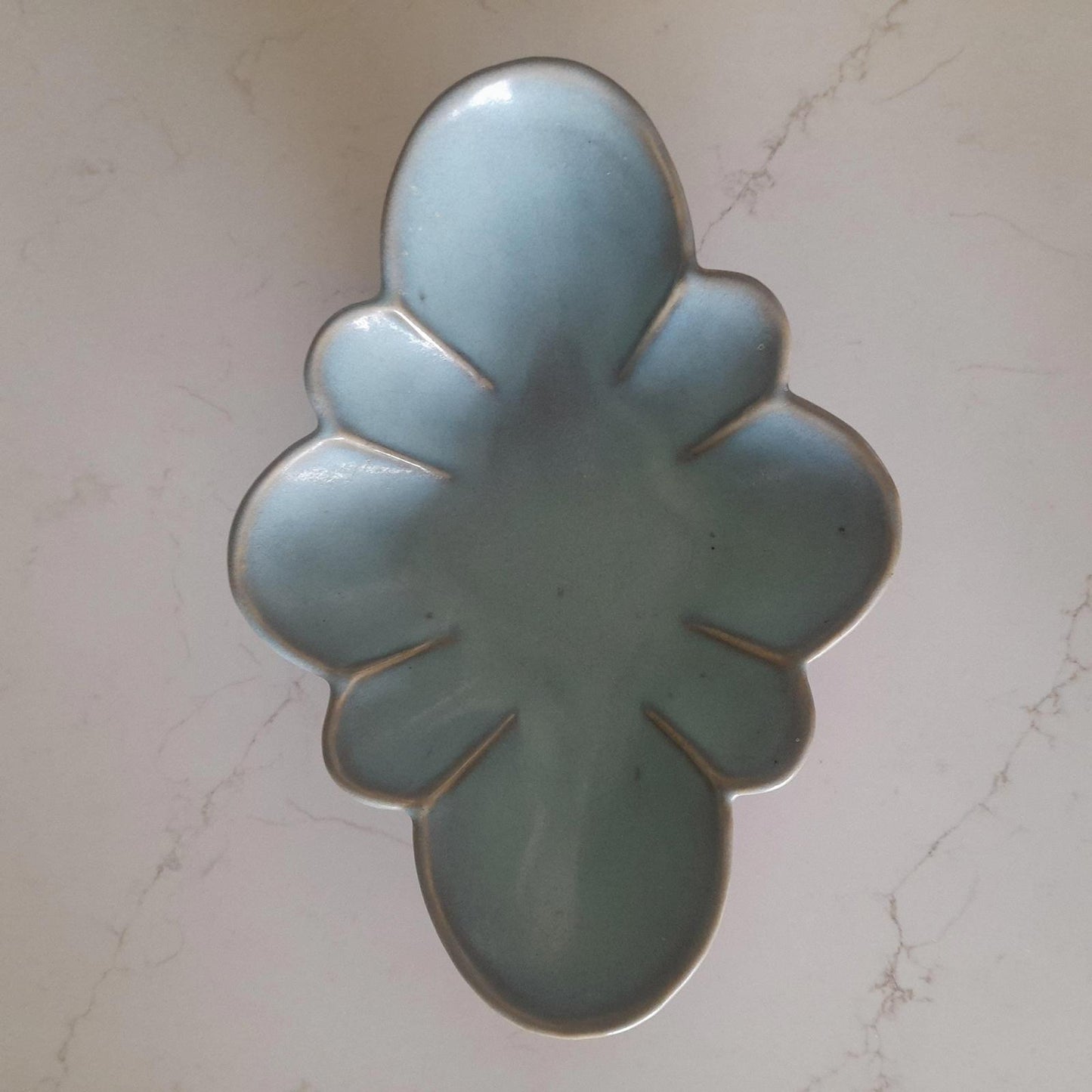 Chinese 8 lobed shallow dish