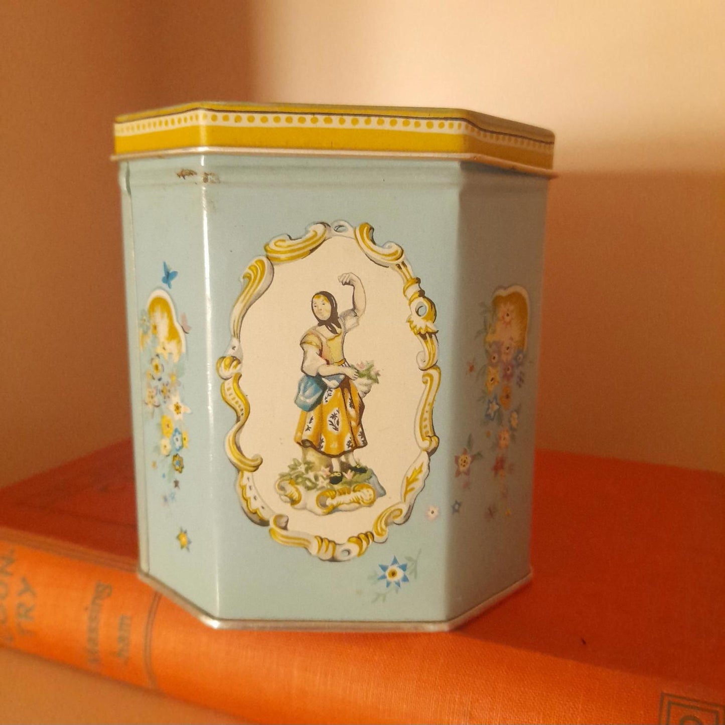 Huntley and Palmers vintage biscuit tin