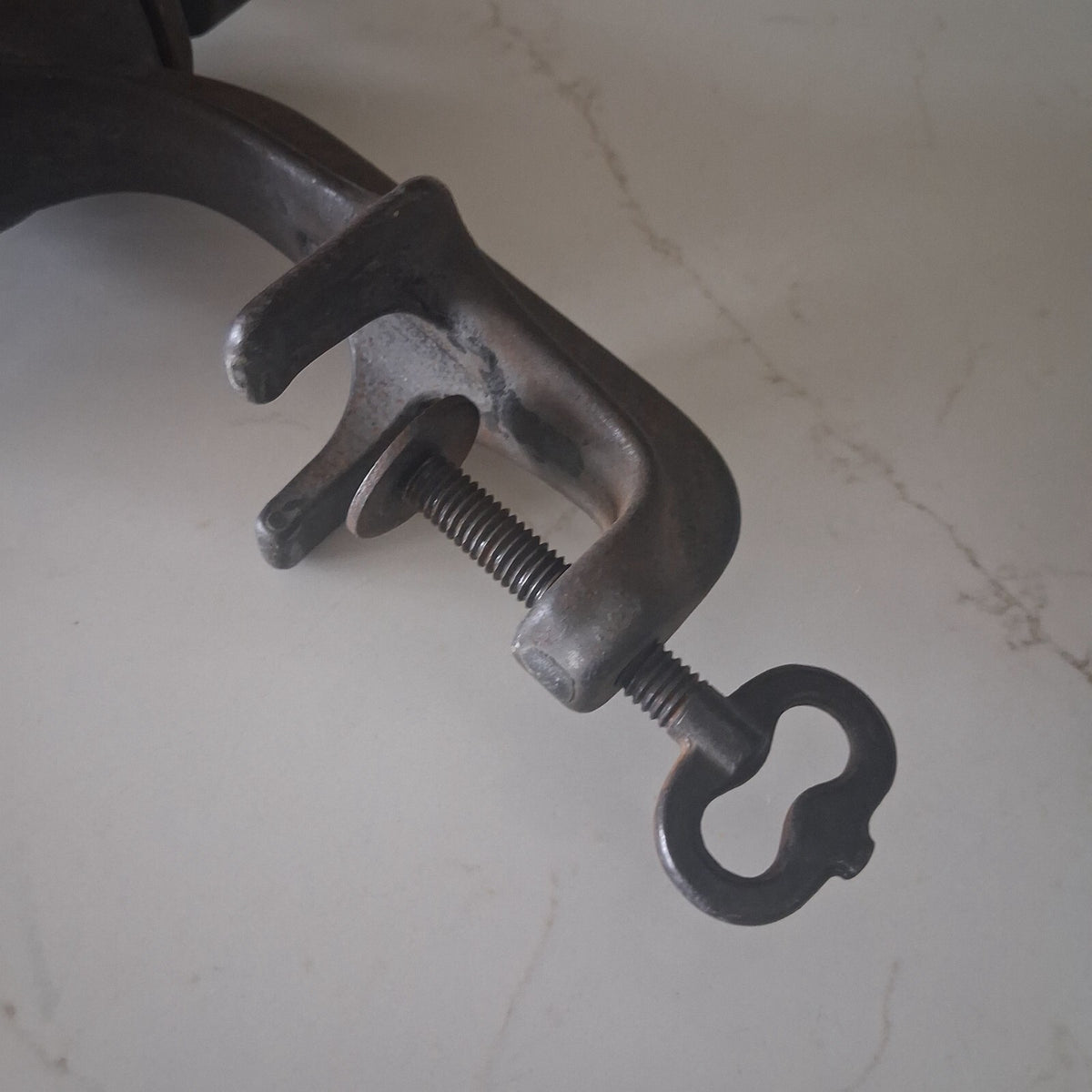 Husqvarna Cast Iron Meat Grinder – Made in Sweden