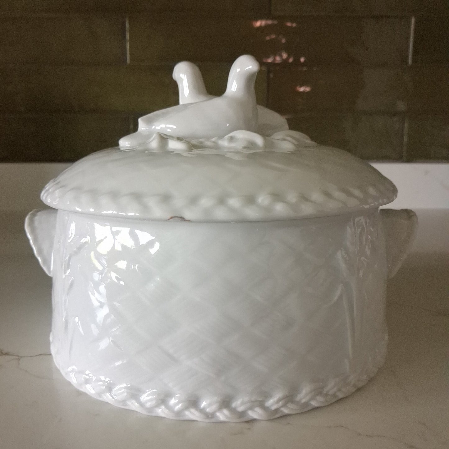 Royal Worcester Gourmet Oven China White Covered Tureen with Dove Lid – 1983