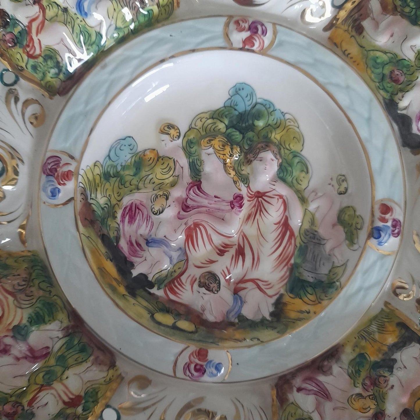 14" Porcelain Capadimonte wall plate