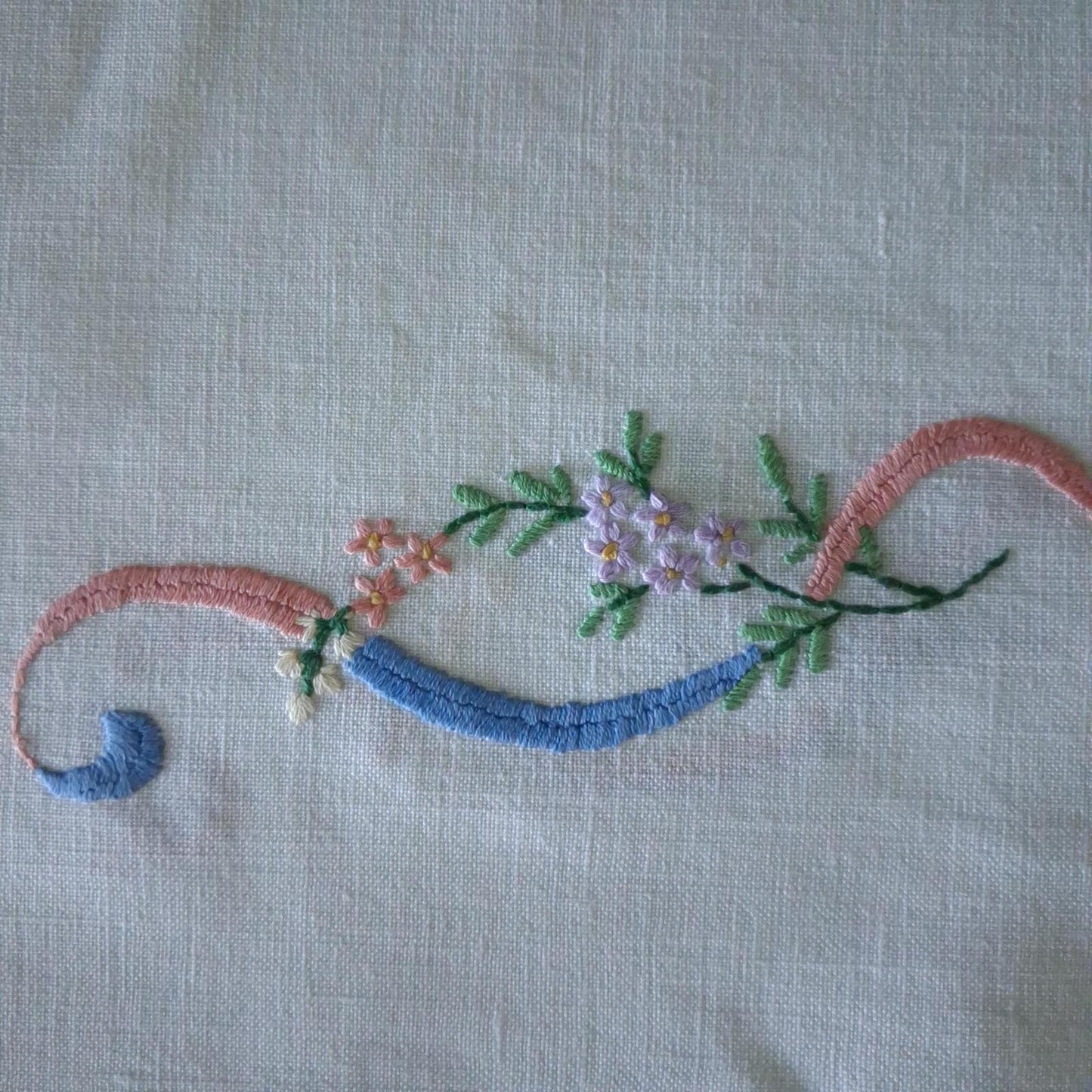 Beautiful vintage embroidered 1 metre square linen tablecloth